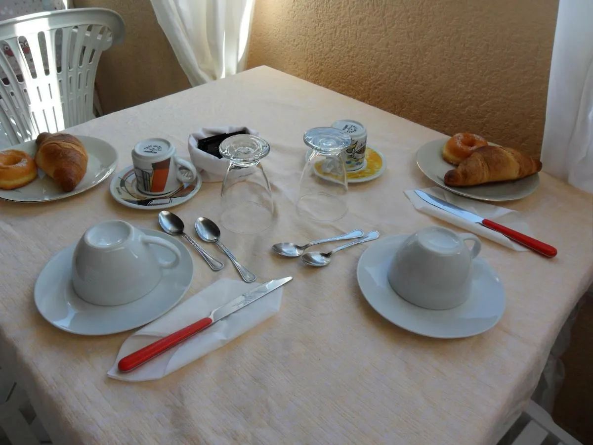 أولبيا B&B A Casa Di Monica 0*,